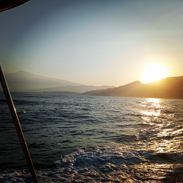 EXCURSIONS BOAT