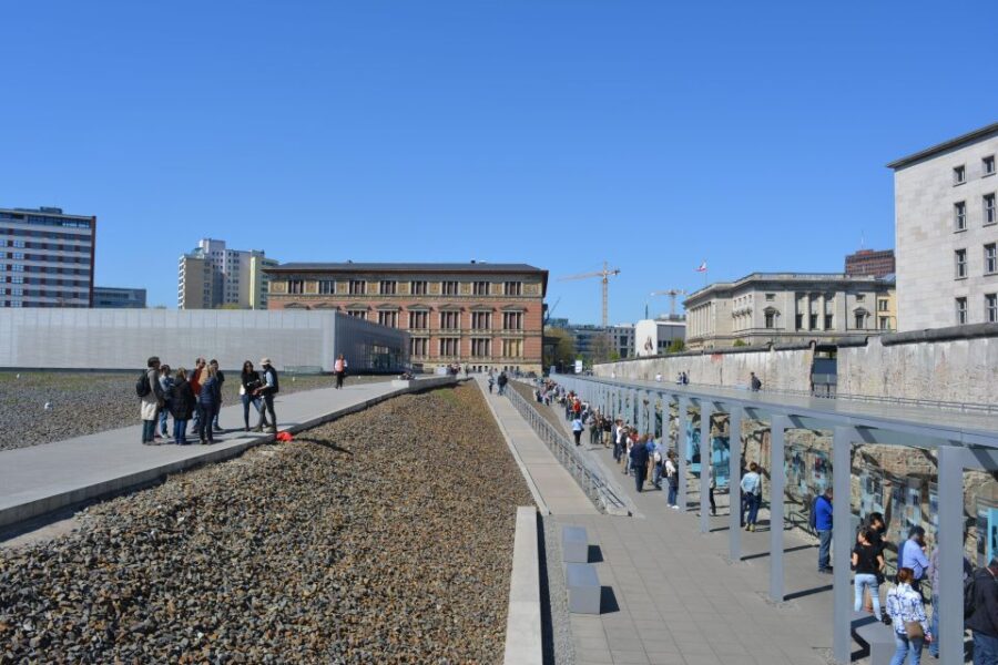Explore Berlin Tour: History and Highlights