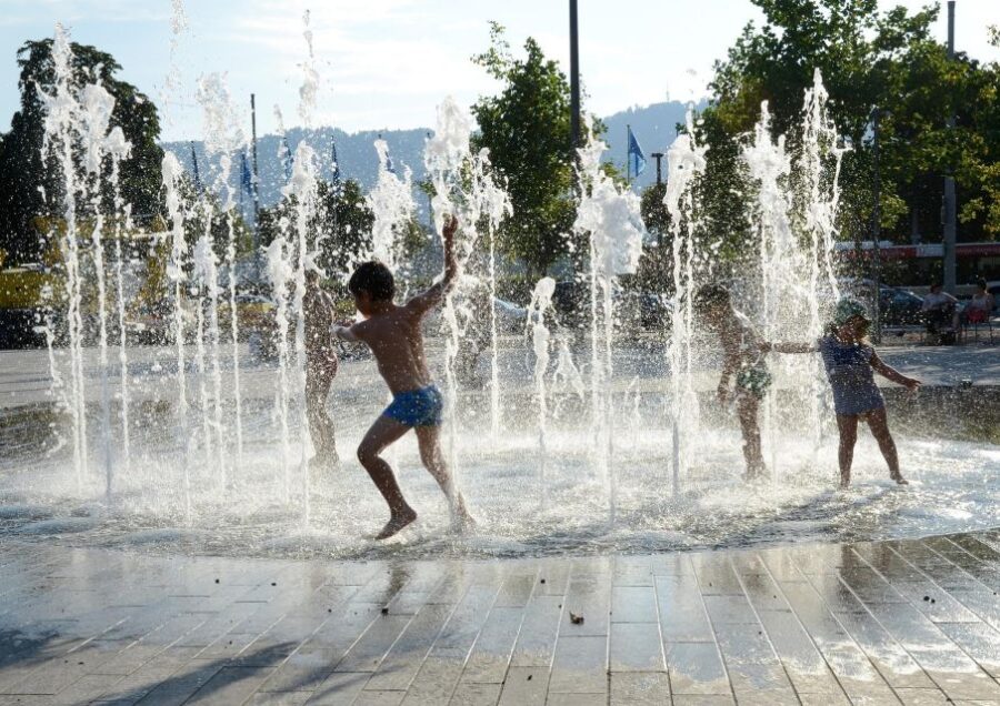 Explore Gems of Zurich With Family – Walking Tour