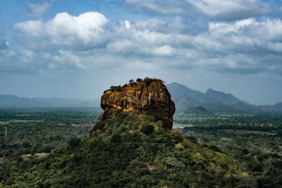 Explore Sigiriya, Kandy,Nuwaraeliya,Galle From Colombo