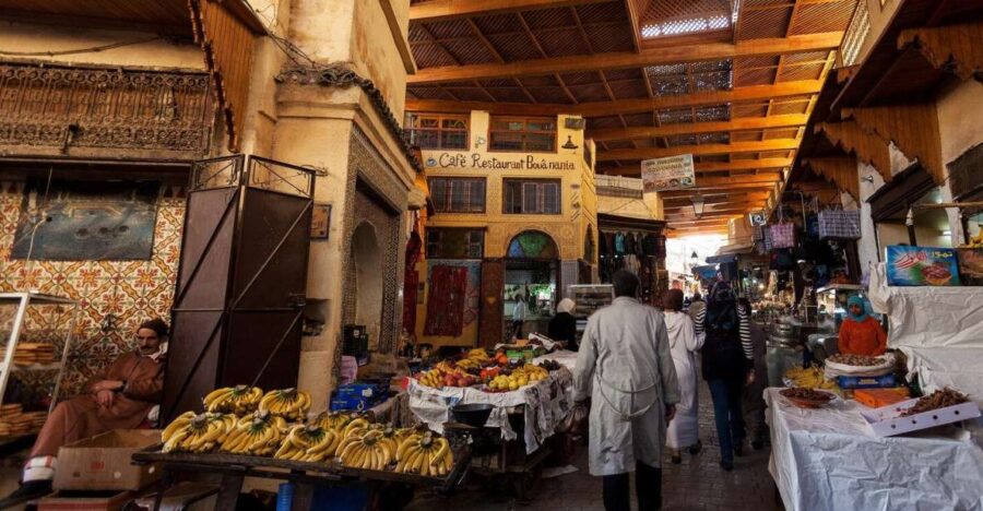 Fes City Night Tour and Traditional Moroccan Dinner