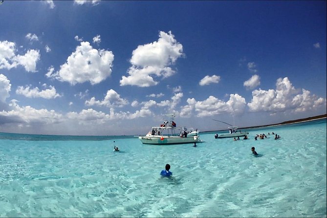 First Lady Private Marine Park Snorkel & Cielo Sandbar Charter