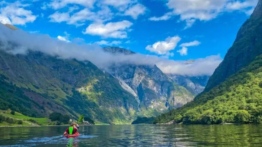 Fjord Kayak – Hardangerfjord, Granvin