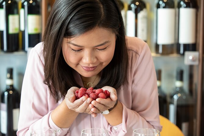 Food and Wine Lesson and Wine Tasting in San Gimignano
