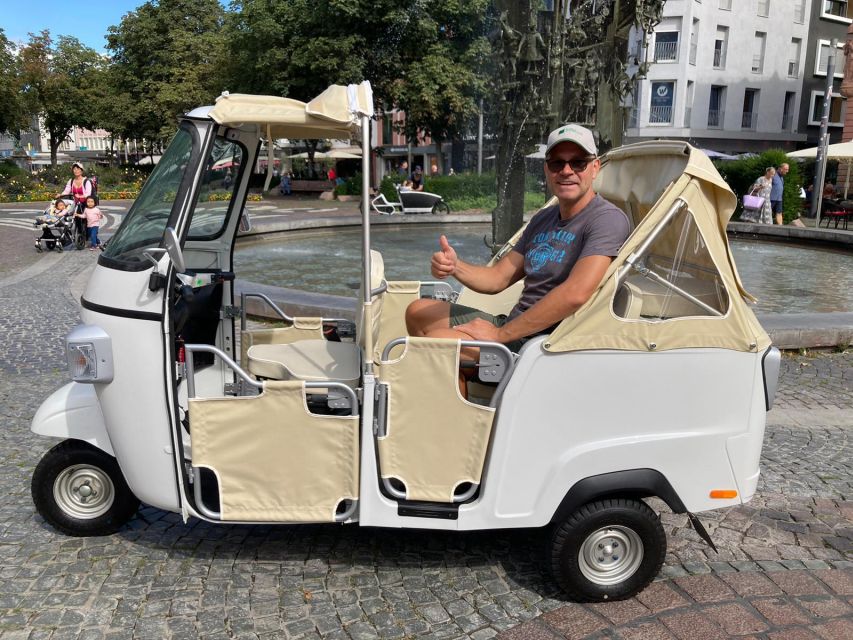 Frankfurt: Private Sightseeing Tour in Retro Ape Calessino