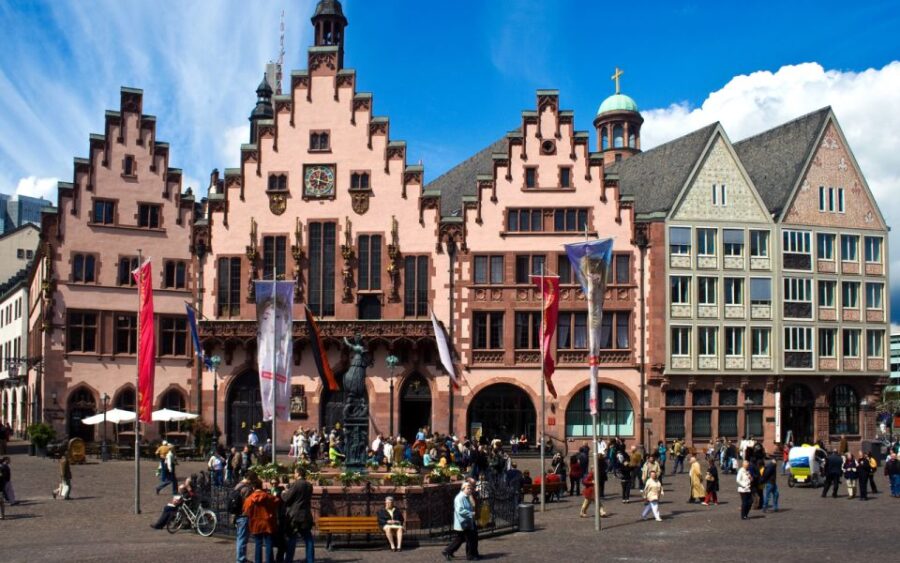 Frankfurt: Self-Guided Outdoor Escape Game - Activity Overview