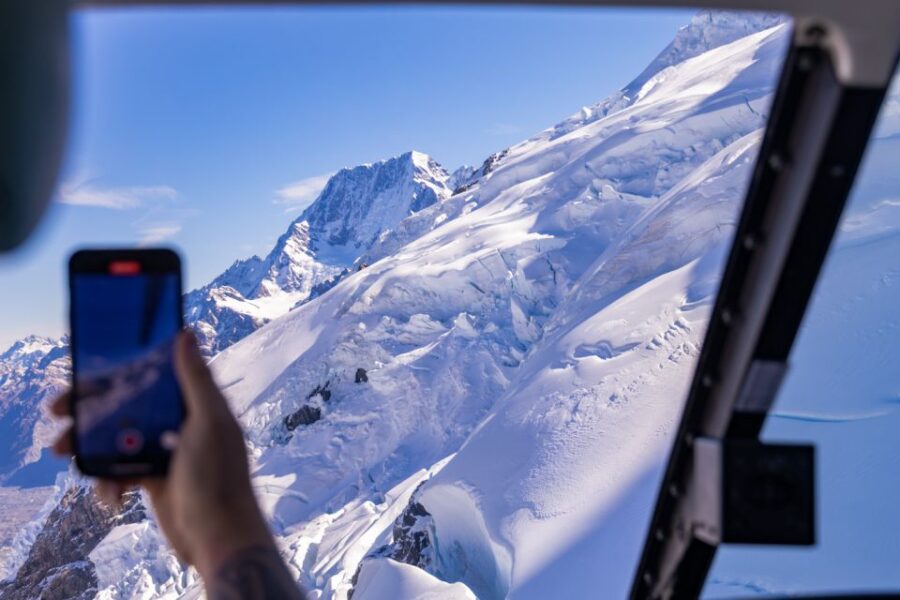 4 Best Helicopter Flights And Tours In Franz Josef Town