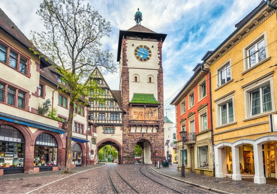 Freiburg: Scavenger Hunt and City Highlights Walking Tour