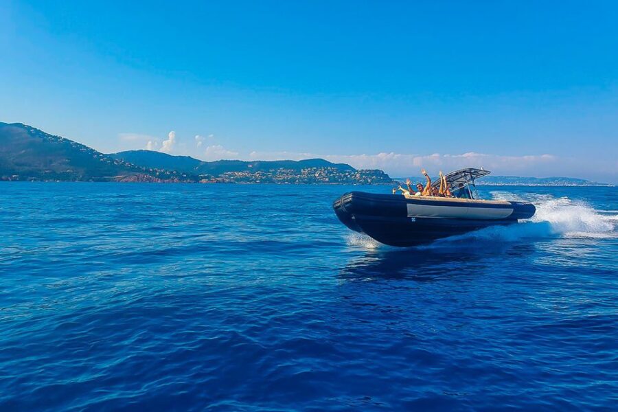 Fréjus: Sea and Creeks Boat Tour With Snorkeling and Drinks