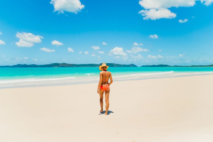 From Airlie: Whitsundays and Whitehaven Half-Day Cruise