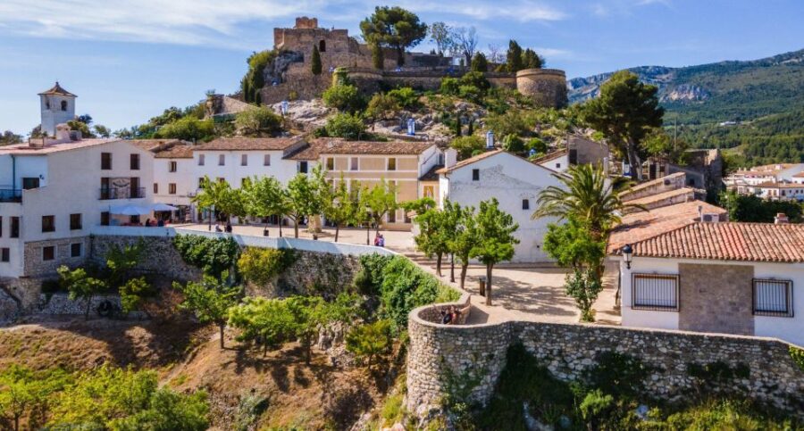 From Alicante/Benidorm: Guadalest and Algar Waterfalls Tour