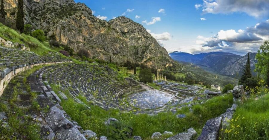 From Athens: 3-Day Tour to Olympia, Delphi and Meteora
