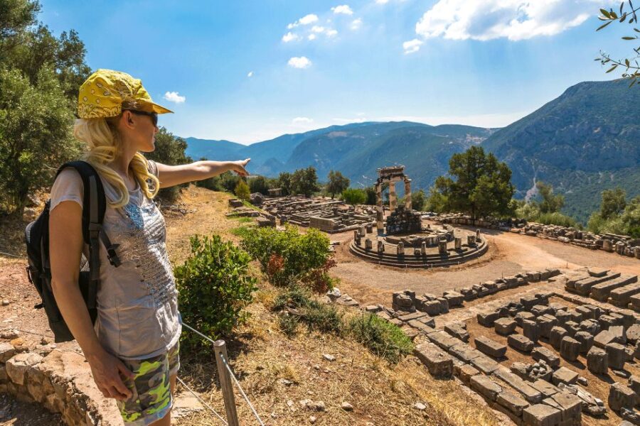 From Athens: 3 Days in Meteora & Delphi With Tours & Hotel