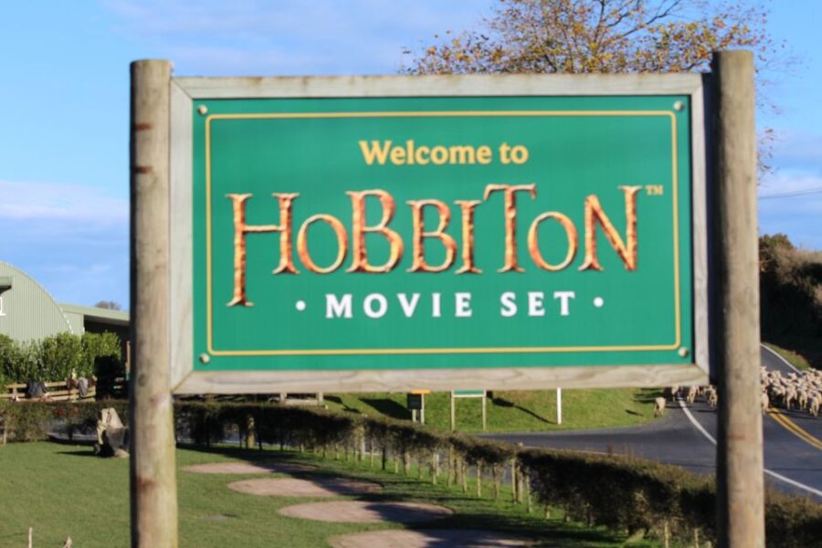 From Auckland: Hobbiton & Rotorua Tour With Lunch at Te Puia - Tour Overview and Pricing