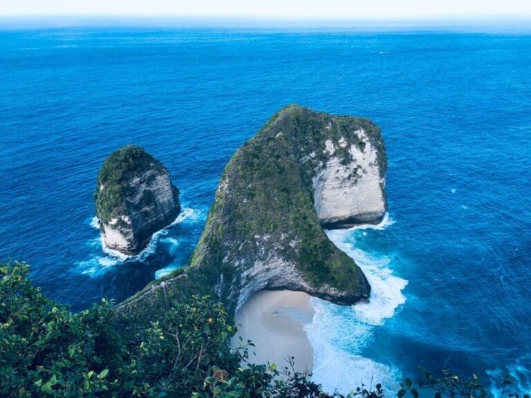 From Bali: West Penida Day Tour With Lunch and Guide Driver