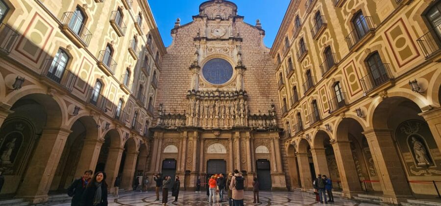 From Barcelona: Montserrat Monastery Bus Transfer