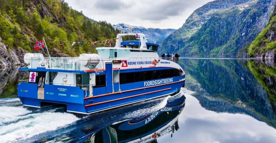 From Bergen: Scenic Fjord Cruise to Mostraumen