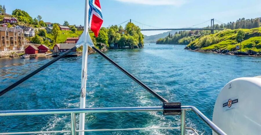 From Bergen: Sightseeing Fjord Cruise to Alversund Strait
