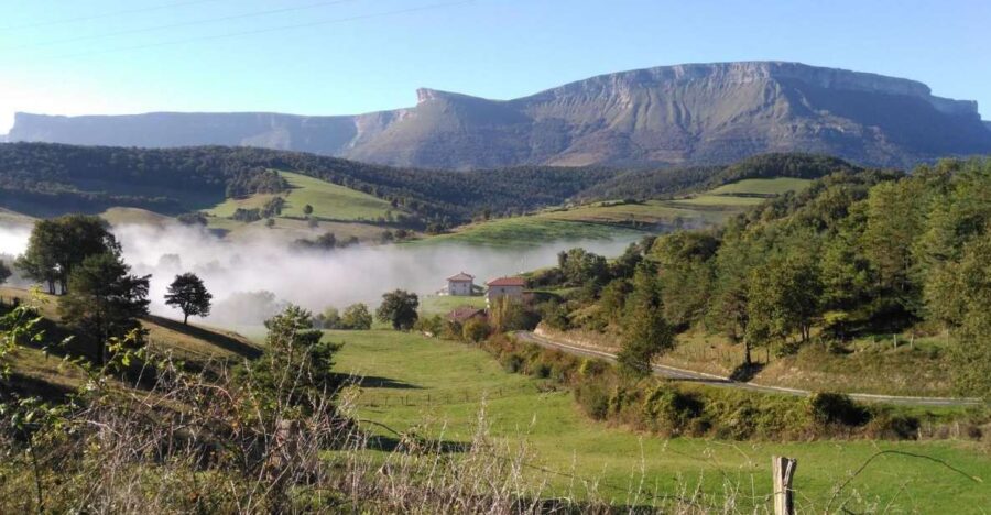 From Bilbao: Mountains and Sea Full-Day Tour