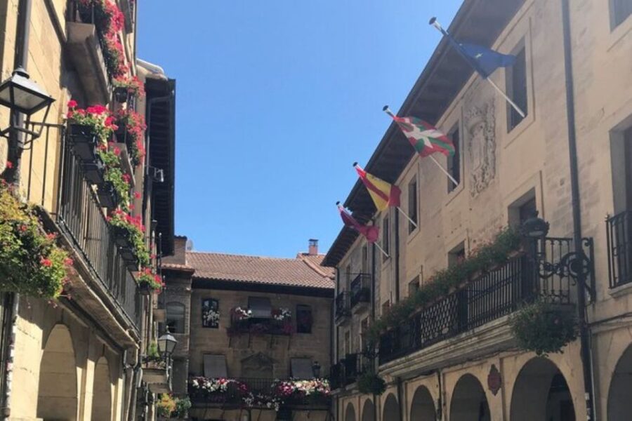 From Bilbao: Two Rioja Wineries Day Trip With Picnic Lunch