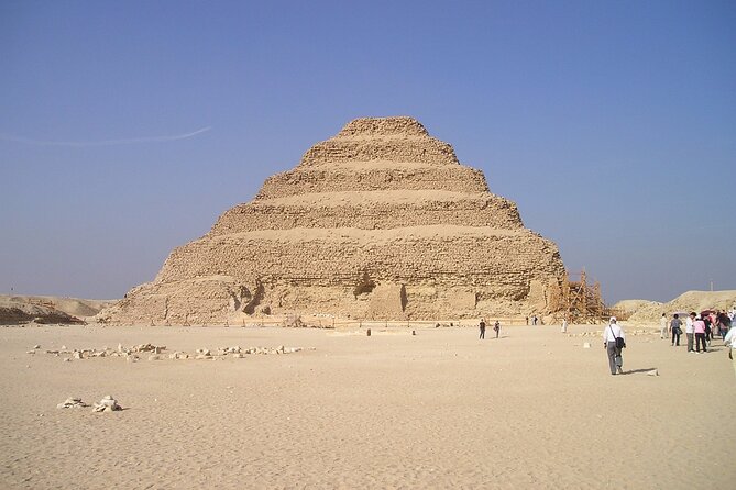 From Cairo or Giza: Pyramids of Giza, Sphinx, Saqqara & Memphis Tour With Lunch