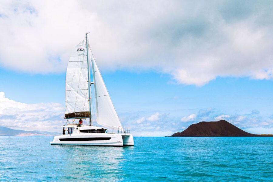From Corralejo/Caleta De Fuste: Lobos Island Catamaran Trip