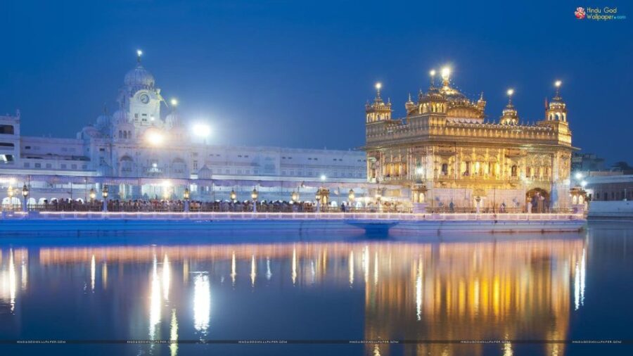 From Delhi: 2 Day Amritsar Golden Temple & Wagah Border Tour