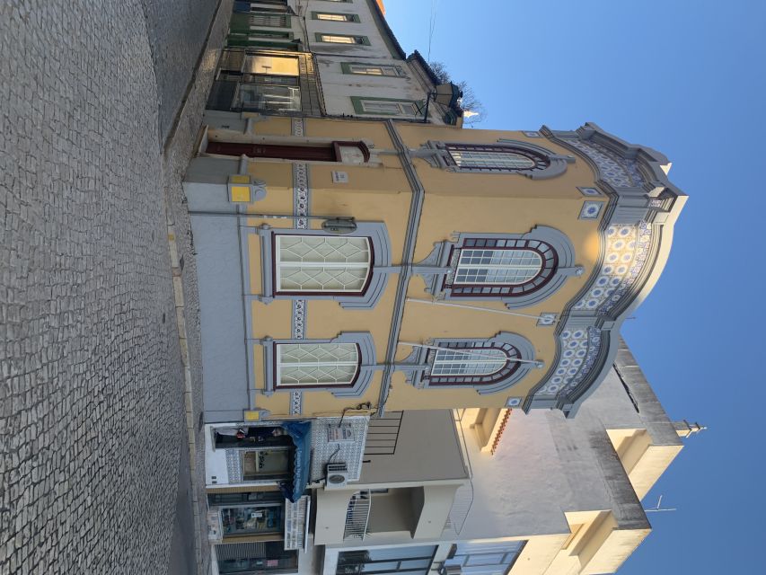 From Faro Airport: Private 1-Way Transfer to Lisbon