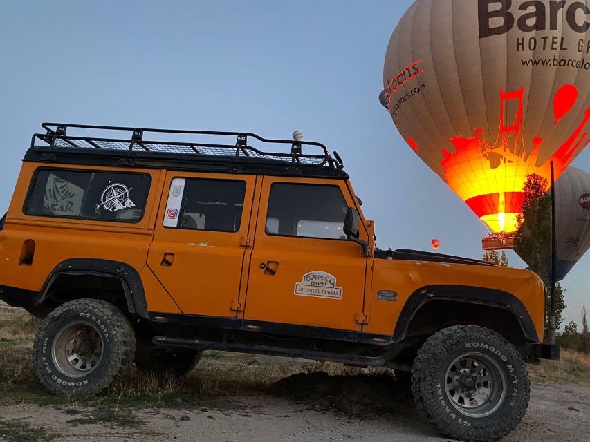 From Göreme/Ürgüp: Cappadocia Jeep Safari Sunrise or Sunset