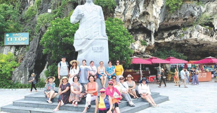 From Ha Long: Ha Long Luxury 5 Star Cruise