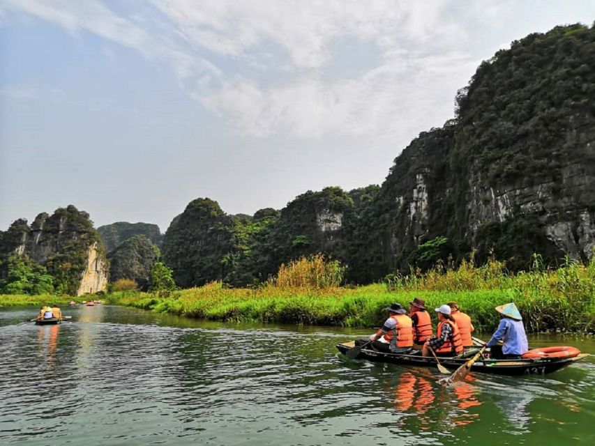 From Hanoi: Ninh Binh Guided Day Tour, Lunch & Entrance Fees