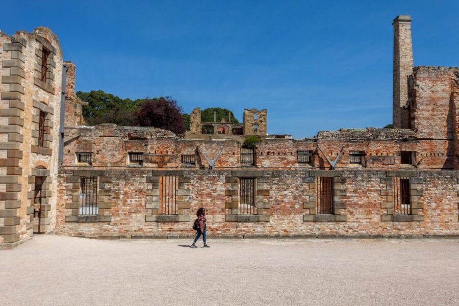 From Hobart: Port Arthur, Richmond and Tasmanian Devil Tour