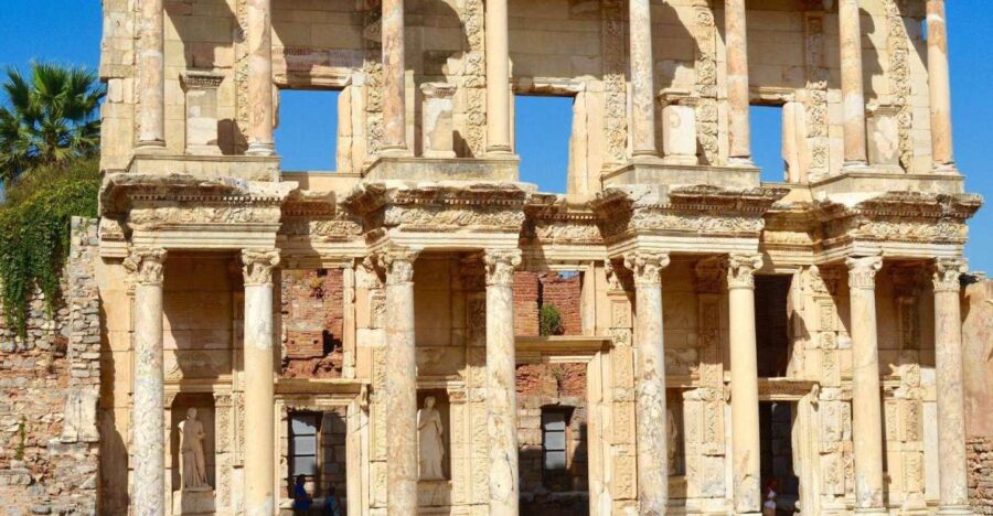 From Istanbul: 2-Day Ephesus, Pamukkale, & Hierapolis Tour