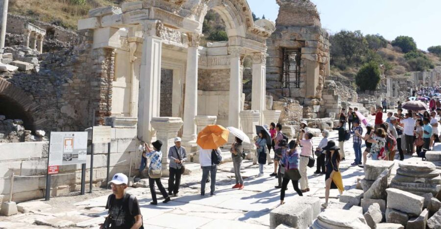 From Istanbul: Ephesus & ŞIrince Day Trip W/ Wine Tasting