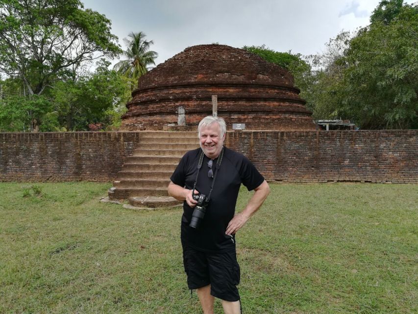 From Kandy: Panduwasnuwara & Yapahuwa Guided Tour