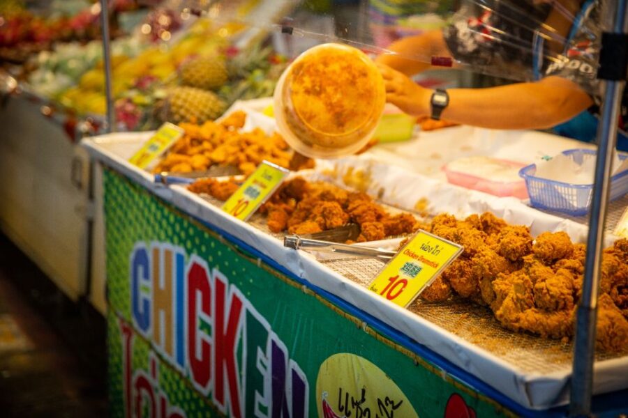 From Khao Lak: Phuket Big Buddha & Naka Weekend Market