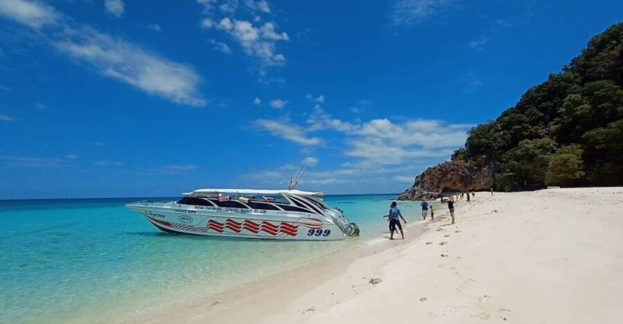 From Koh Lanta: Speedboat Transfer To/From Koh Lipe