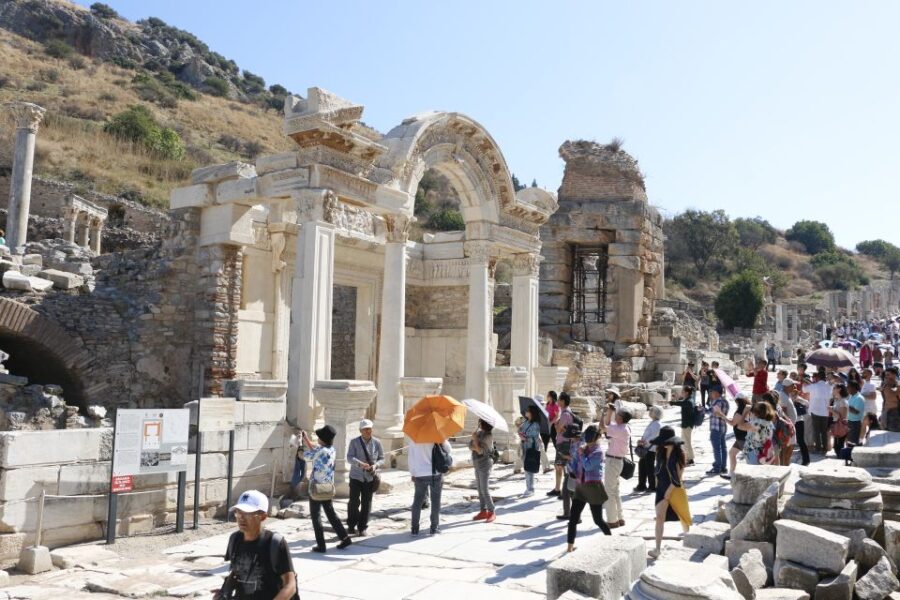 From Kusadasi or Selcuk: Full-Day Ephesus Tour With Lunch
