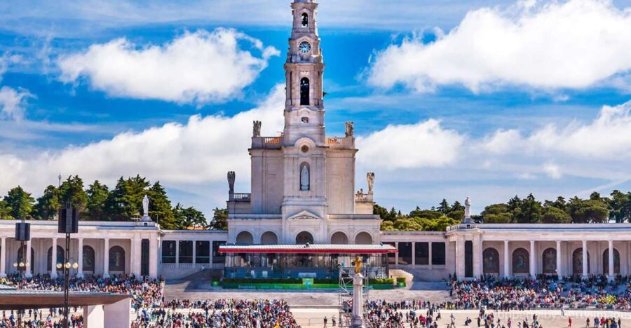 From Lisbon: Fatima, Nazaré, Óbidos Full-Day Trip - Tour Overview and Pricing