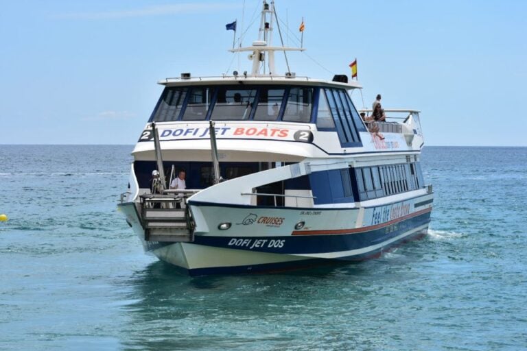 From Lloret De Mar: Roundtrip Ferry to Tossa De Mar