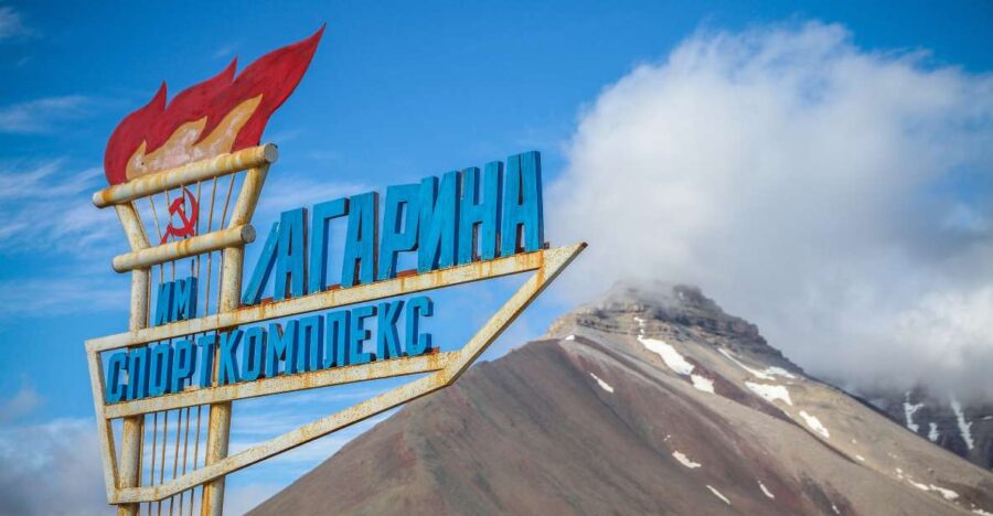 From Longyearbyen: Pyramiden Private Photo Tour W/ Transfer