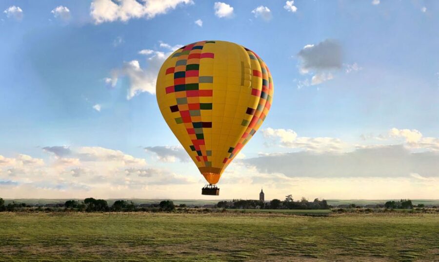 From Madrid: Segovia Hot Air Balloon
