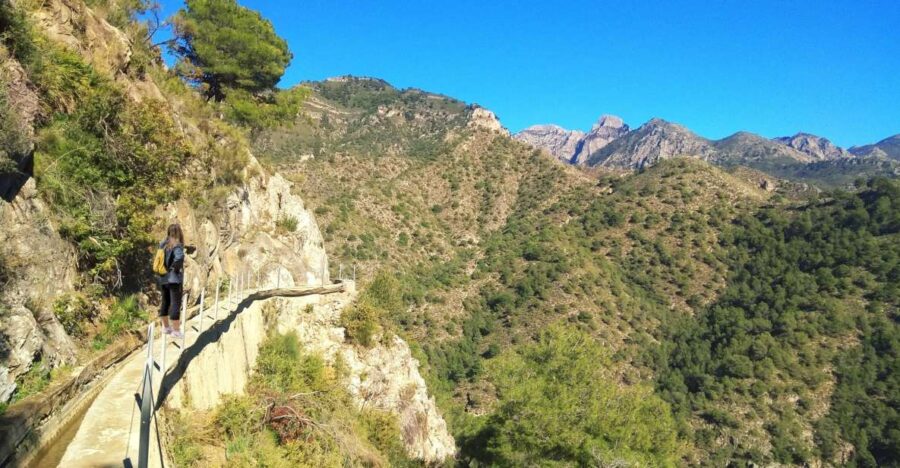 From Malaga: Frigiliana Hiking Tour With Wine & Appetizers