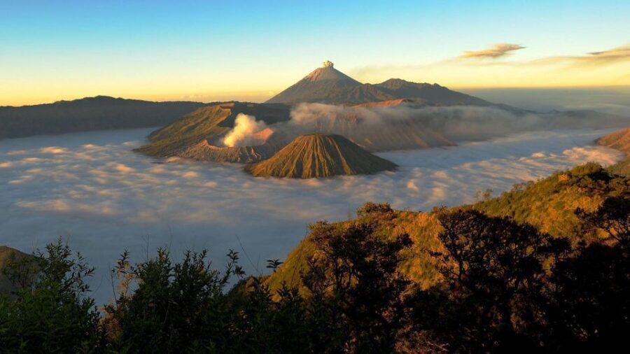 From Malang or Surabaya: Tumpak Sewu-Bromo-Ijen 3D2N Tour