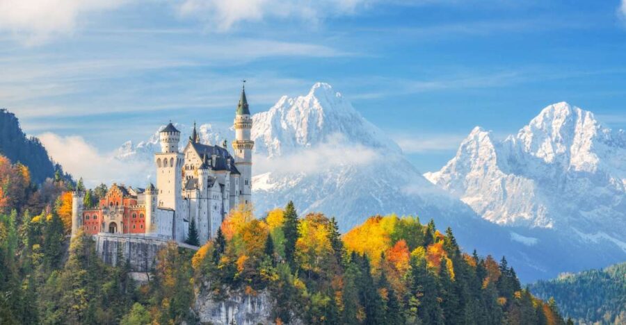 From Munich: Trip to Neuschwanstein & Linderhof