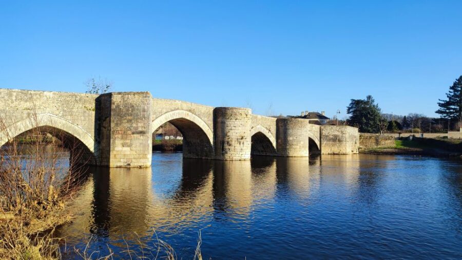 From Poitiers: Private Tour of Saint-Savin