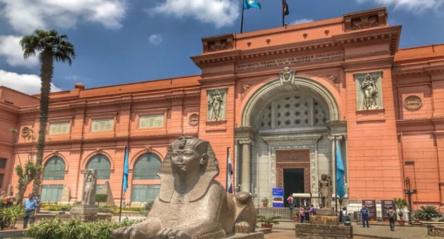 From Port Said: Pyramids and Egyptian Museum Full-Day Tour