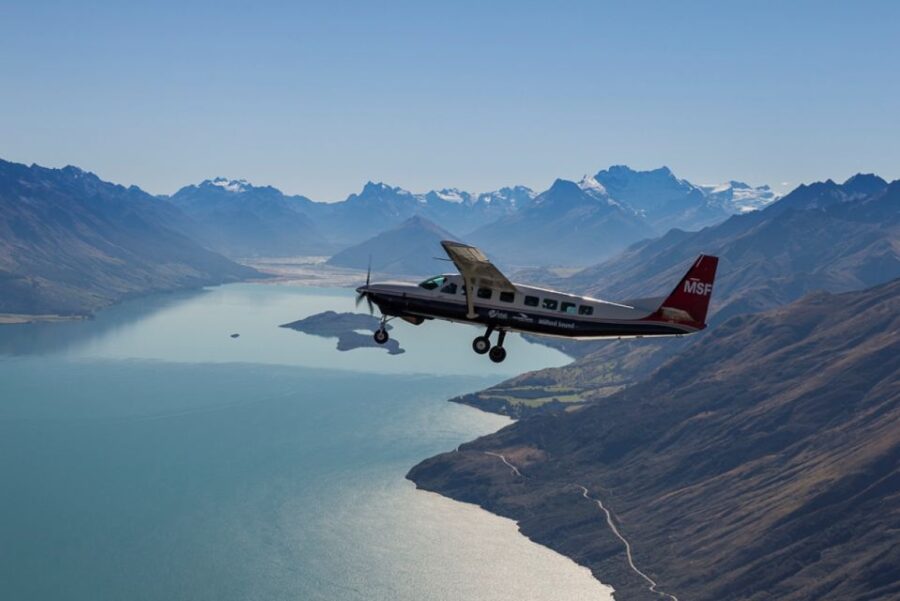 From Queenstown: Milford Sound Day Trip With Cruise & Flight