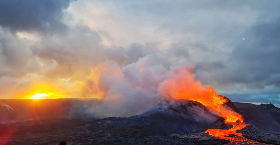 From Reykjavík: Fagradalsfjall Volcano Hike With Geologist