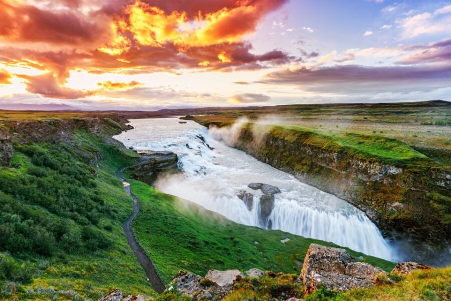 From Reykjavik: Golden Circle & Geothermal Bakery Tour